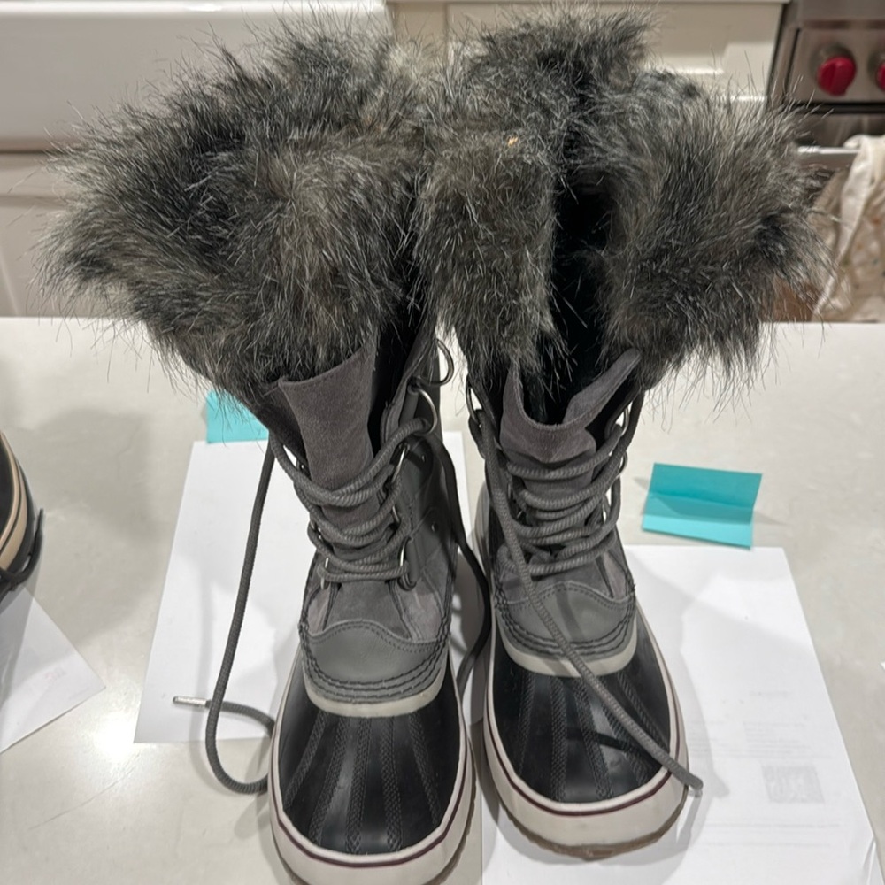 Women’s Sorel high boots size 10